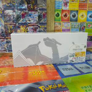 1 código da Box Ultra Premium Charizard Pokémon TCG Live